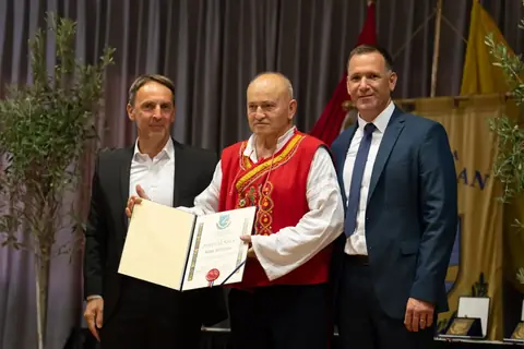 Obiježavanje Dana Općine i Dana obrane (14/16)
